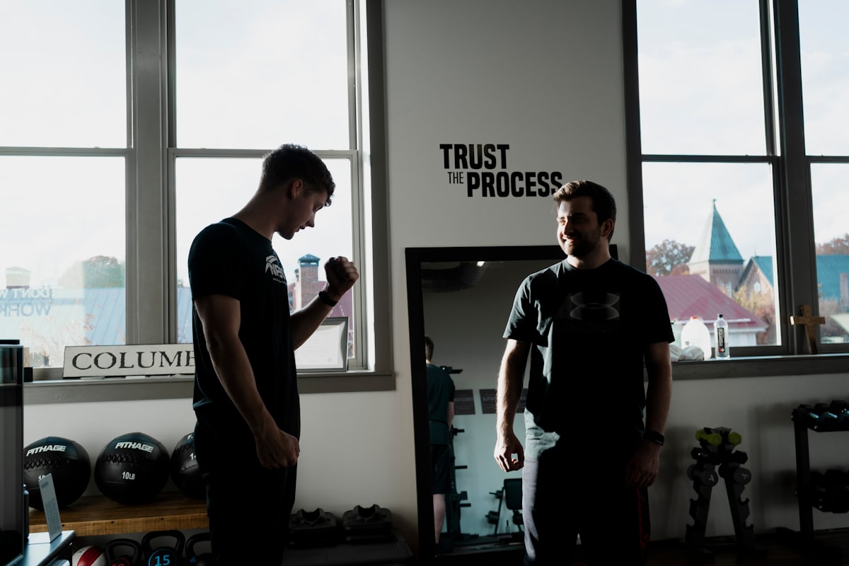 Coach working with client on sustainable weight loss strategy
